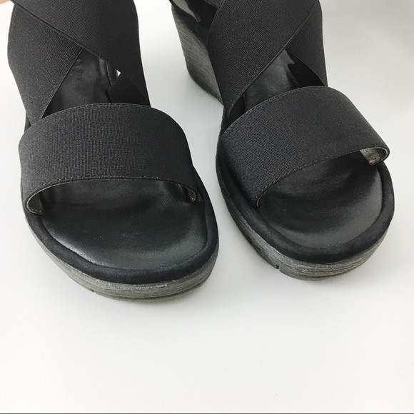 The Flexx Womens Size 6.5 Happy Daze Black Elastic Platform Wedge Sandals Shoes - Picture 3 of 9